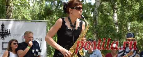 «Jazz Парк» в Омске прошел при полном аншлаге Трио Даниила Крамера, симфоджаз, выставка современного искусства и граффити-перформанс — «Jazz Парк» оказался открыт для экспериментов и влюбил в себя тысячи омичей.