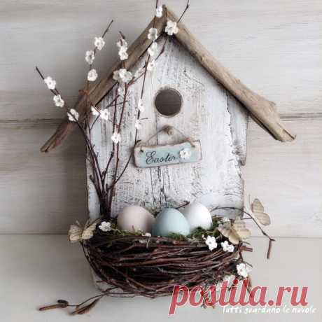 Каждый смотрит на облаке: Easter Bird House