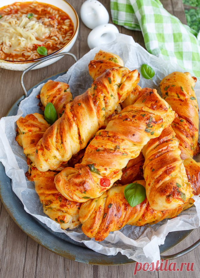 Пицца-твистеры - закусочные булочки на Вкусном Блоге Пицца-твистеры - закусочные булочки - вкусные проверенные рецепты, подбор рецептов по продуктам, консультации шеф-повара, пошаговые фото, списки покупок на VkusnyBlog.Com