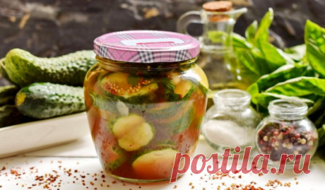 Огурцы с кетчупом на зиму: обалденный рецепт Очень вкусные, пикантные и хрустящие. Как приготовить огурцы с кетчупом чили на зиму. Огурцы в кетчупе чили. Маринованные огурчики с кетчупом в пол литровых банках.