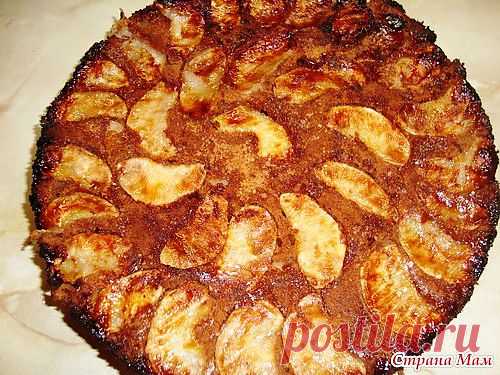 Шоколадный пирог с яблоками. Рассыпчатый, нежный и очень шоколадный.
