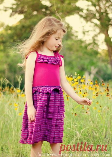 Симпатичный сарафанчик с оборками.
