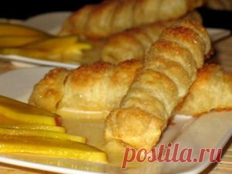 Ананас в трубочках из слоёного теста на ванильном креме. Рецепт c фото, мы подскажем, как приготовить!