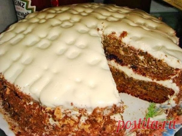 Самый вкусный и быстрый торт Ингредиенты: яйца – 2 шт.сахар - 1 ст.молоко – 1 ст.варенья – 1 ст. (ежевика, черная смородина, слива или черника)соды – 2 ч.л.2 ст. муки Крем для торта: сметана – 2 ст.сахарная пудра – 1/2 ст.
