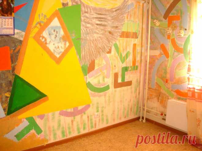 г.Волжский пр.Ленина 401а.
Развивающийся 32а микрорайон в котором расположен новый (застройка 2015 год) современный жилой комплекс "Молодежный" . 
Комната пл.13 кв.м. в коммунальной квартире секционного типа на первом этаже трех этажного кирпичного нового дома. В комнате французский балкон, сплит система пластиковые окна, входная металлическая дверь.