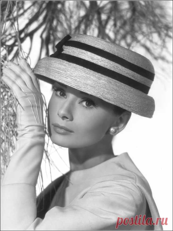 Audrey Hepburn in Funny Face, photo by Bud Fraker, 1957