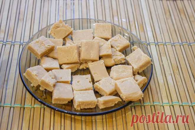 Смешал сметану с сахаром и поджарил на плите. Показываю, какая вкуснятина из СССР у меня получилась | Заметки молодого отца | Яндекс Дзен