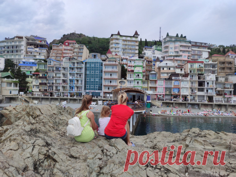 ВОТ ЭТО Санта Барбара. Необычный курортный посёлок в Крыму из гостиниц