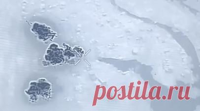 В районах населённых пунктов Торское, Кировск, Серебрянка: авиация группировки «Центр» поразила четыре объекта ВСУ. Два командно-наблюдательных пункта, пункт временной дислокации и пункт управления БПЛА противника поражены ударами авиации группировки «Центр» в районах населённых пунктов Торское, Кировск, Серебрянка. Также в пресс-центре группировки сообщили об отражении атак 67-й механизированной бригады ВСУ и 12-й бригады специального назначения «Азов»*. Потери войск киевского режима…