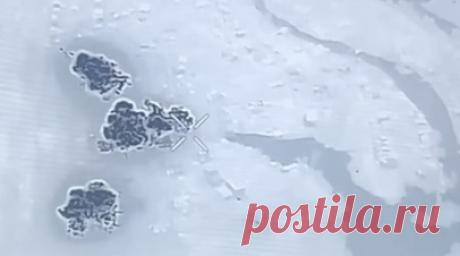 В районах населённых пунктов Торское, Кировск, Серебрянка: авиация группировки «Центр» поразила четыре объекта ВСУ. Два командно-наблюдательных пункта, пункт временной дислокации и пункт управления БПЛА противника поражены ударами авиации группировки «Центр» в районах населённых пунктов Торское, Кировск, Серебрянка. Также в пресс-центре группировки сообщили об отражении атак 67-й механизированной бригады ВСУ и 12-й бригады специального назначения «Азов»*. Потери войск киевского режима…