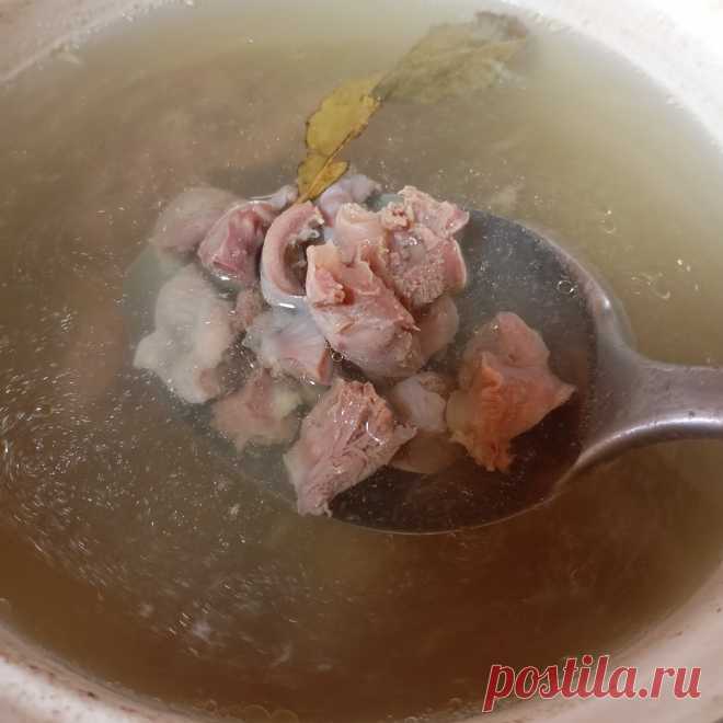 Куриные желудки тушёные со сметаной 94 ккал рецепт с фото пошаговый от Элла Дементьева ✓Амбассадор - Овкусе.ру