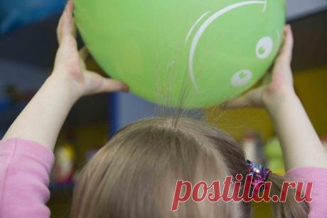 Опыты с воздушными шариками | Веселая наука
