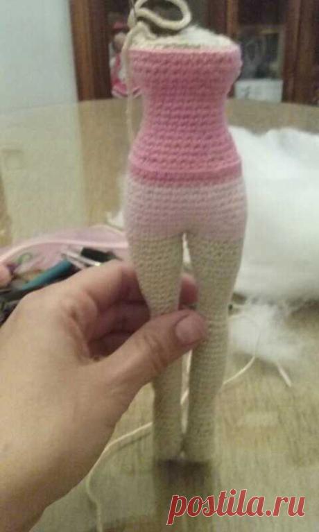 (7) Facebook