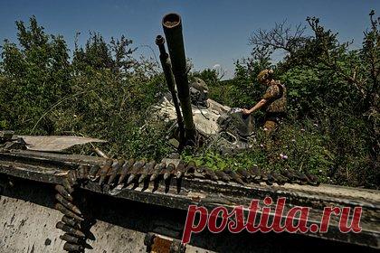 У Зеленского собрались требовать отчеты за предоставленную от США помощь. Прежде чем говорить о предоставлении дополнительной помощи, необходимо, чтобы Владимир Зеленский представил отчет о полученной от США финансовой и военной помощи для Вооруженных сил Украины. Об этом заявил спикер палаты представителей Конгресса США Кевин Маккарти во время встречи с журналистами.