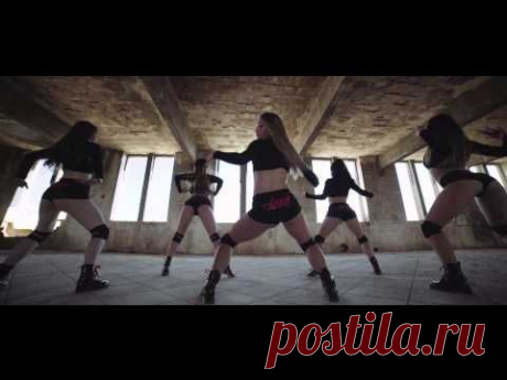 SPANISH TWERK 2: &quot;REVOLUTION&quot;