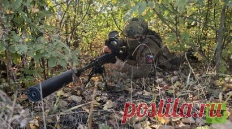«Гении современной войны»: как работают снайперы под Донецком. Снайперы — особая каста. Человек, который способен неподвижно лежать долгие часы, чтобы одним метким выстрелом уничтожить неосторожно высунувшегося врага, — это воинская элита. Они охотятся. И за ними охотятся. И их боятся — больше всего. Корреспондент RT встретилась со снайперами под Донецком. Читать далее