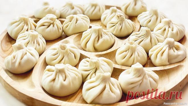 Сочные домашние хинкали - все секреты приготовления - Это невероятно вкусно! | Кулинария Секрет приготовления настоящих грузинских сочных хинкали в домашних условиях. Пошаговый видео-рецепт. Я покажу все тонкости работы с тестом, рецепт фарша на хинкали, как варить и правильно есть. Я влюблен в это блюдо, мне нравится больше, чем пельмени. Спасибо моей подписчице за то, что...