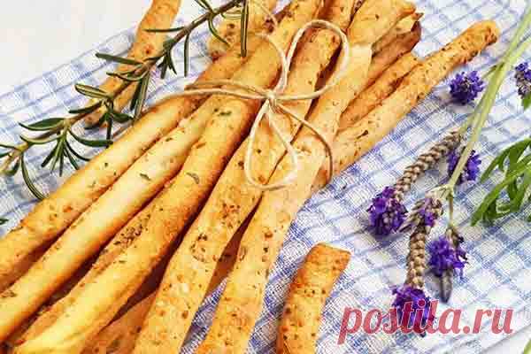 Хлебные палочки с луком - на vse-o-ede-online.ru Хлебные палочки с луком. Отличный вариант для простого перекуса. Эти палочки можно кушать вместе с чаем или кофе. Или же употребляйте как самостоятельное блюдо
