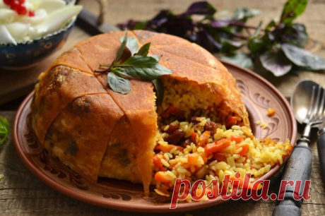 Шах-плов в лаваше — объедение к празднику Шах-плов – невероятно вкусный плов, который, в отличие от традиционных рецептов, готовят по иной технологии. В этом рецепте я расскажу, как приготовить шах-плов в лаваше. Есть ещё рецепт в пресном тесте...