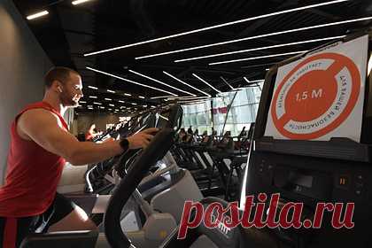 Роспотребнадзор усилил контроль за соблюдением COVID-ограничений. В Москве усилили контроль за соблюдением COVID-ограничений в торговых центрах, фитнес-залах, кино, концертных залах и на стадионах. В период с 11 по 17 октября сотрудники Роспотребнадзора обследовали 33 объекта в Москве, из них в 12 объектах выявили нарушения санитарно-эпидемиологических требований.