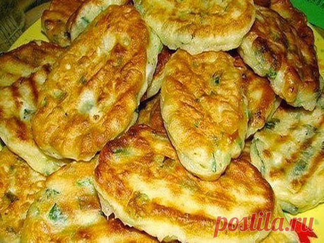 Готовим легко и просто!...жмите на фото...: Оладьи с яйцом и зелёным луком!