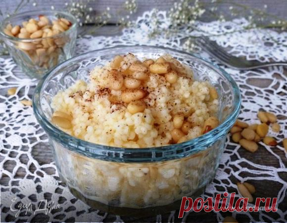 Пшенная каша с корицей и кедровыми орешками. Ингредиенты: пшено, сахар коричневый, сливочное масло | Едим Дома кулинарные рецепты от Юлии Высоцкой
