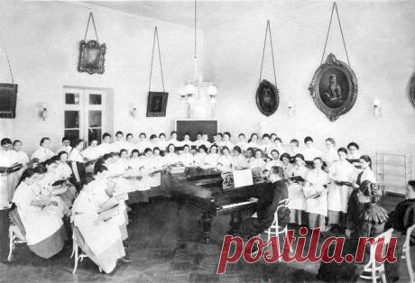 Как праздновали Новый год в институтах благородных девиц