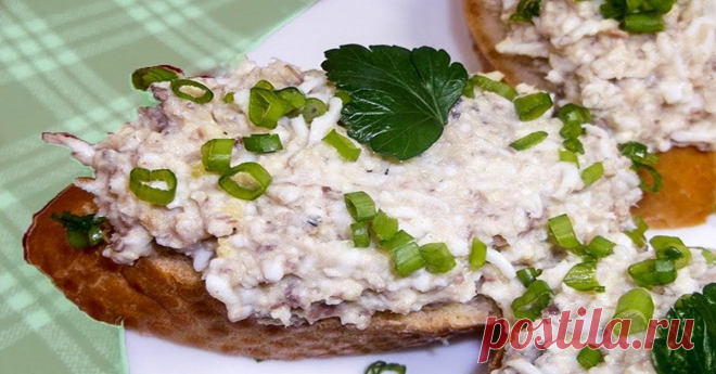 Вкусная намазка на хлеб готовится 3 минуты, но съедается еще быстрее!