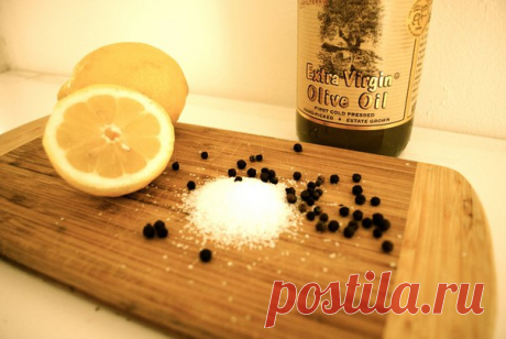 Соль, перец и лимон помогут решить эти 7 проблем лучше любого лекарства!

Вы можете использовать эту мощную комбинацию как домашнее средство.Мы дадим вам несколько советов о том, как лечить различные заболевания с помощью соли, перца и лимона: 

Больное горло. 
Показать полностью…