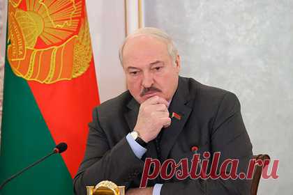 Лукашенко призвал Витебскую область готовиться к войне. Защита Белоруссии от войны стала темой выступления президента страны Александра Лукашенко перед чиновниками Витебской области. Лукашенко обратился к управленцам региона с призывом составлять планы и готовить материальное обеспечение на случай конфликта. Рассчитывать нужно только на себя, отметил белорусский лидер.