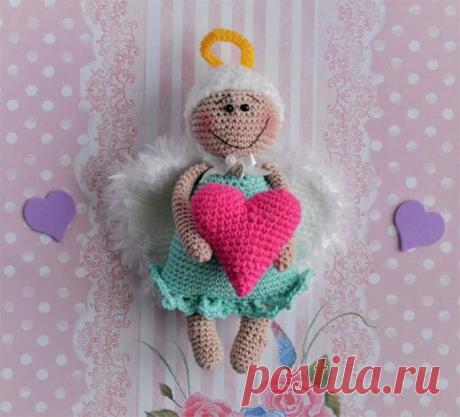 Бесплатный мастер-класс по вязанию Волшебный ангелок крючком. Автор описания - Соня Ванина. 🧶Схемы вязания игрушек IRINELY.ART🧵
