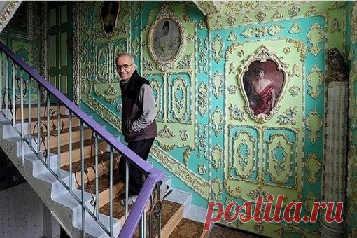 Обычный подъезд жилого дома...