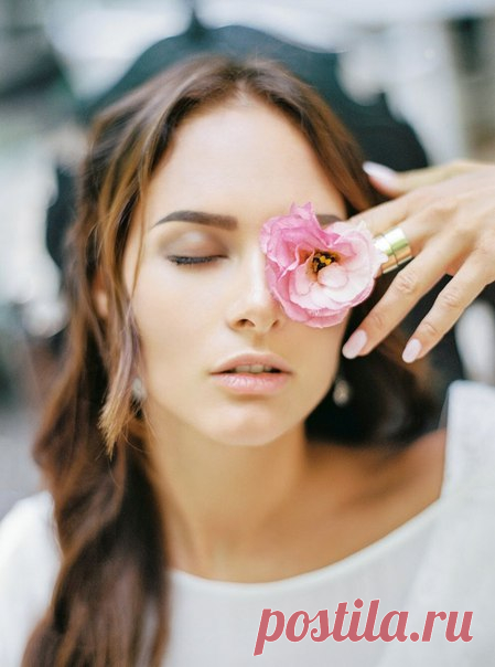 Раннее утро, щебет птиц, любимая книга, ласковые лучи солнца и предвкушение праздника. Посмотреть продолжение истории: