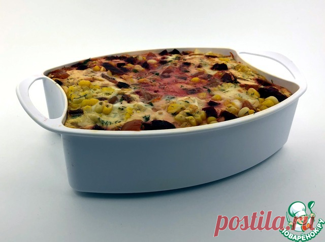 Яичная запеканка со свеклой. Вкусное, сытное и полезное блюдо, которое рекомендую всем попробовать, если у вас есть пароварка. Пригодится рецепт как в сезон кукурузы, так и зимой - с консервированной кукурузой. Ингредиентами являются доступные продукты, которые есть почти в каждом холодильнике/погребе.