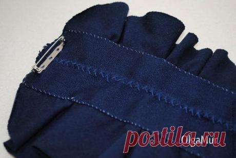 Купить брошь-жабо "капитанская дочь" - тканевая брошь, брошь, морской стиль, полоска