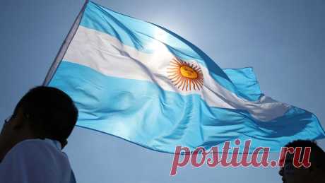 Стали известны подробности о задержанной в Аргентине россиянке. Задержанная в Аргентине Людмила Авдюхина из Барнаула подозревается в хищении порядка 150 млн рублей у жителей Алтайского края. Об этом сообщили ТАСС в пресс-службе регионального ГУ МВД. По данным выписки из ЕГРЮЛ, Авдюхина занимала ...