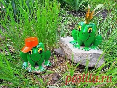 Лягушата из пластиковых бутылок