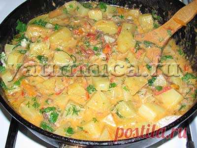 Рецепт тушеной картошки с тушенкой и овощами