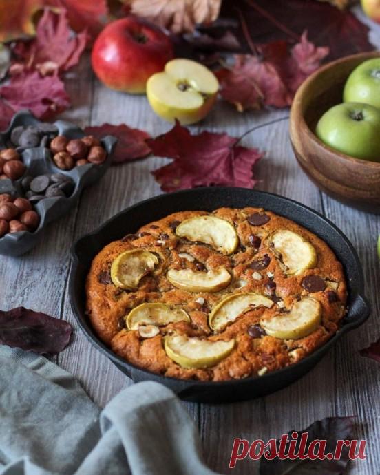​Яблочное печенье на сковороде с шоколадом