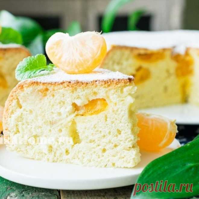 Что может быть вкуснее домашней выпечки, приготовленной с любовью? Сегодня на десерт испечем невероятно вкусную, воздушную и ароматную шарлотку с мандаринами. Я готовила пирог в мультиварке мощностью 900 Вт.