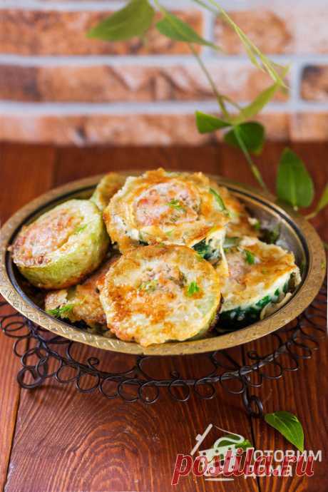 Кольца кабачков, фаршированные куриным фаршем