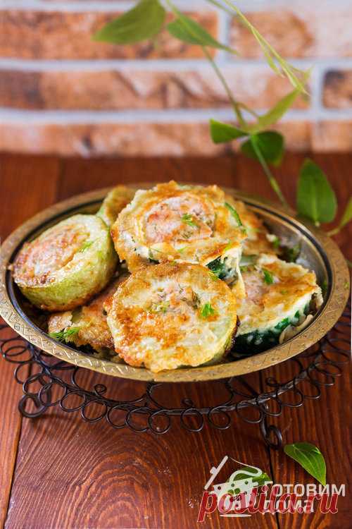 Кольца кабачков, фаршированные куриным фаршем