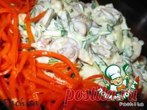 Салат  "Френч "   куриные сердечки,ананас(консерв.),огурец(свеж.)морковь(по-корейски)лук,майонез  :)