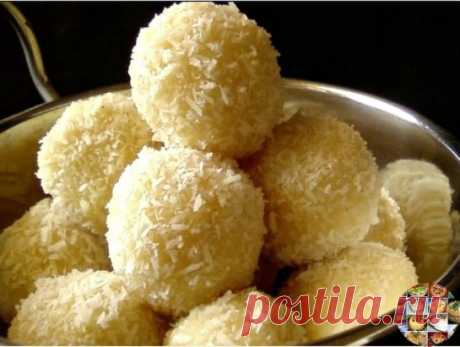 Пирожное Raffaello за час!
Ингредиенты:
- 1 упаковка (60 г) кукурузных палочек 
- 1 банка сгущенного молока 
- орехи 
- коксовая стружка
Приготовление:
1. Кукурузные палочки пропускаем через мясорубку, добавляем сгущенку, перемешиваем.
2. Из массы формируем маленькие шарики, внутрь кладем кусочек орешка, обваливаем в кокосовой стружке.
3. Отправляем в холодильник на 1 час.
Вкусняшка готова!