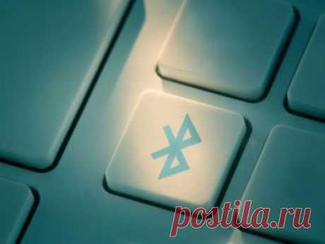 Bluetooth 5 будет в два раза быстрее предшественника Индустриальная группа Bluetooth SIG утвердила характеристики нового стандарта Bluetooth 5. Дальность беспроводного соединения увеличилась на целых 400%, а скорость передачи удвоилась по сравнению с Bluetooth прошлого поколения. Обновлённый стандарт также более стабильный и отличается высокой степенью защищённости. Компания заявила, что Bluetooth 5 нацелен на носимые устройства, индустриальную и домашнюю автоматизацию, а также корпоративные…
