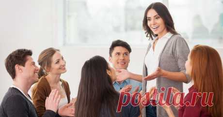 Чтобы вас слушали и слышали: 10 приемов, которым учат только в школах лидеров Модный речевой тренер Ксения Телешова поделилась приемами захвата внимания.