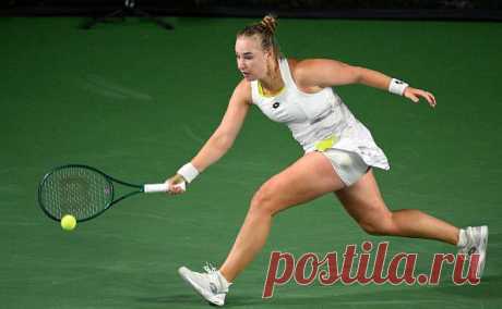 Россиянка обыграла экс-первую ракетку мира на старте турнира в Сан-Диего. Российская теннисистка Анна Блинкова обыграла датчанку Каролину Возняцки в матче первого круга турнира в Сан-Диего