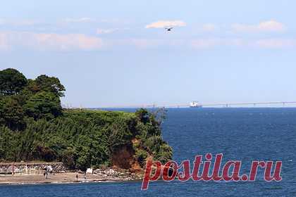 Япония начнет добывать энергию «из воздуха». Власти Японии решили построить плавучие ветряные электростанции в прибрежных водах, чтобы добывать энергию прямо «из воздуха» вместо того, чтобы использовать ископаемое топливо. Первым будет сконструирован объект мощностью 16,8 мегаватт рядом с городом Гото в префектуре Нагасаки.