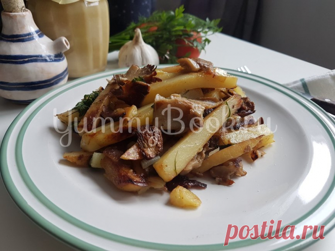 Вешенки с жареной картошкой - рецепт с пошаговыми фото