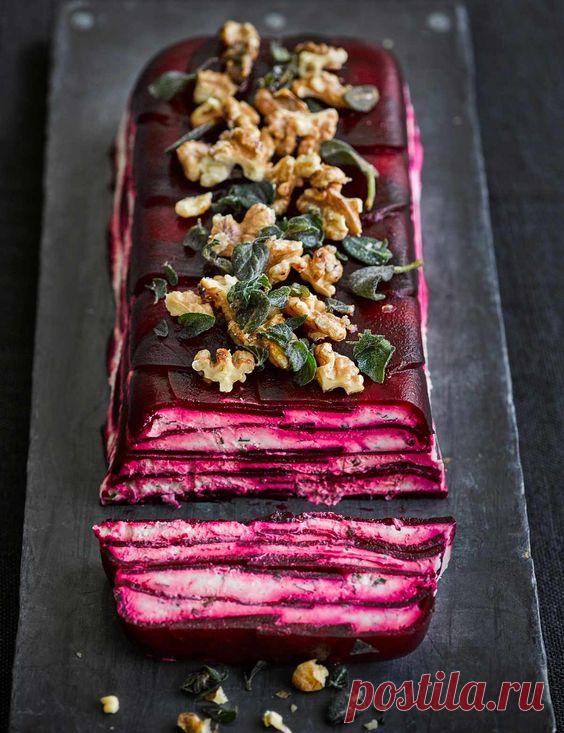 Террин из свеклы и козьего сыра